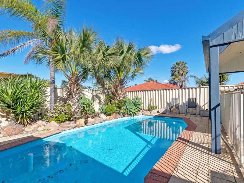48 Golf Links Drive, Carramar WA 6031