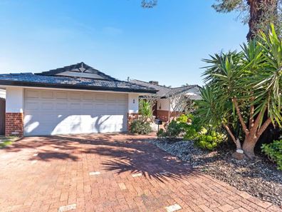 48 Golf Links Drive, Carramar WA 6031