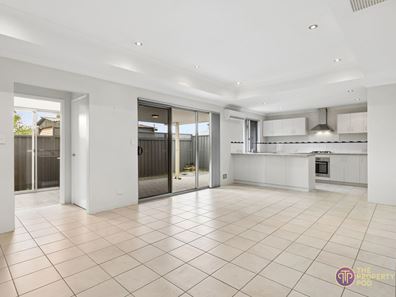 2/73 Station Street, East Cannington WA 6107