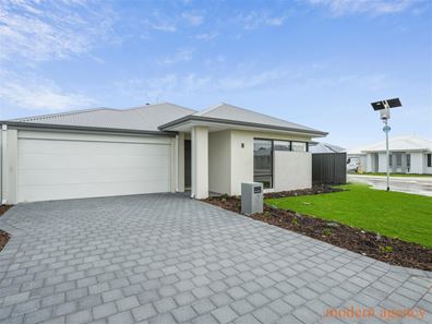 26 GLADSTONE AVENUE, Henley Brook WA 6055