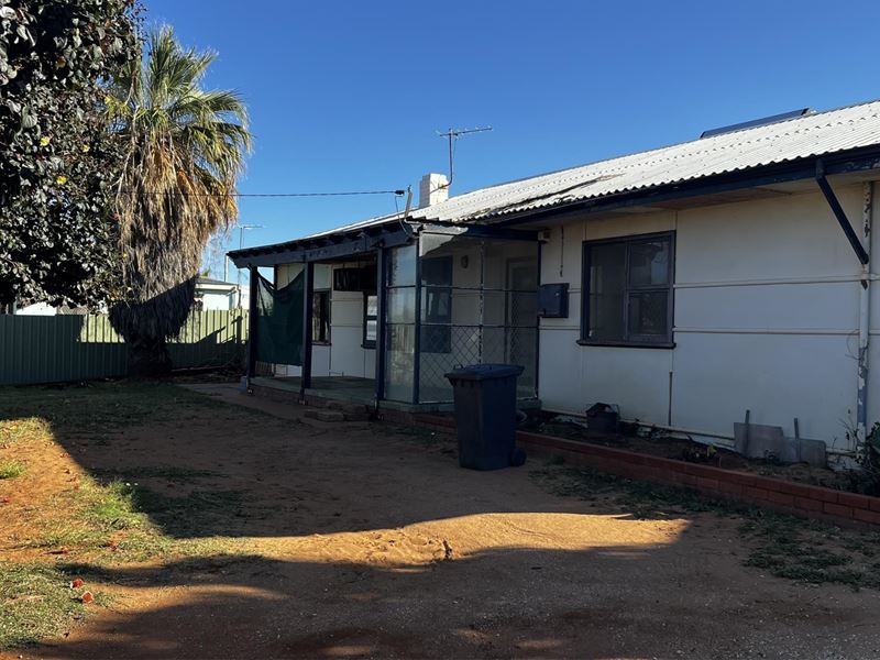9 Hammond Street, Carnarvon