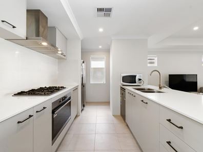38 Jurien Avenue, Eglinton WA 6034