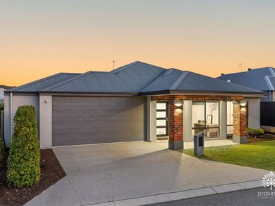 18 Rosebery Way, Bushmead WA 6055