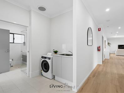 Room/1  7 Strength Crescent, Mandogalup WA 6167