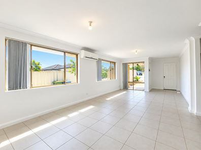 28 Andrea Way, Queens Park WA 6107