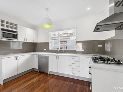 8 Shallow Street, Spearwood WA 6163