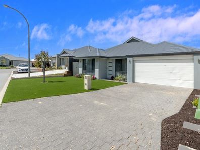 19 Norite Road, Piara Waters WA 6112