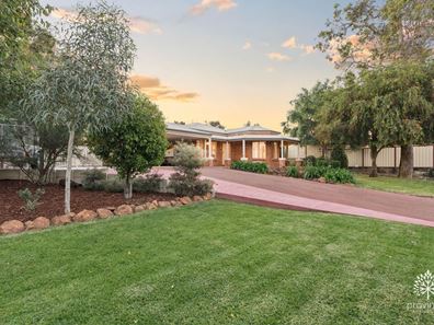 17 Shield Road, Lesmurdie WA 6076
