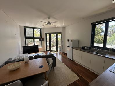 11C Mortlock Street, Hamilton Hill WA 6163