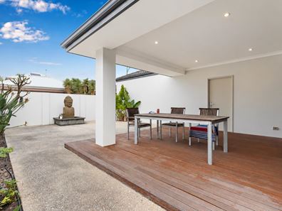 24 Hugo Street, Stirling WA 6021