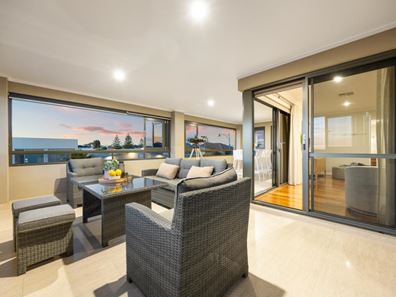 19 Blackpool Promenade, Iluka WA 6028
