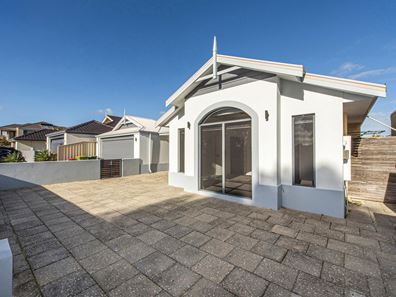 77 Bluestone Parkway, Secret Harbour WA 6173