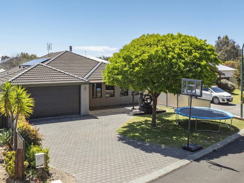 21 Walpole Loop, Yalyalup WA 6280