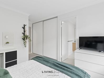 Room 5/ 48 Spruce Road, Henley Brook WA 6055