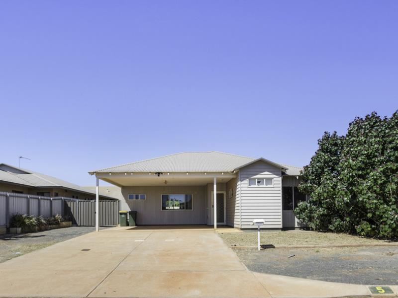 5 Desert Pea Boulevard, Nickol WA 6714