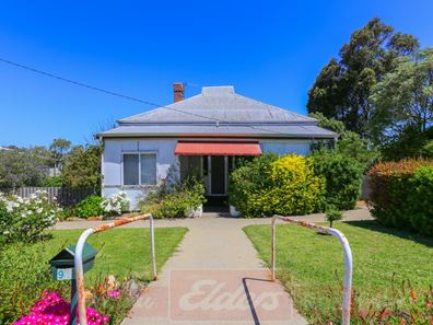 91 Deakin Street, Collie WA 6225