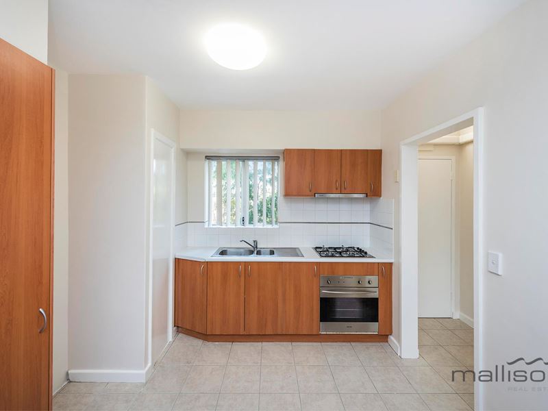 40/15 Friar John Way, Coolbellup