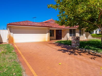 11 Salamanca Pkwy, Port Kennedy WA 6172