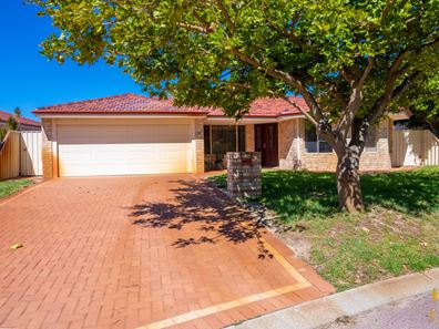 11 Salamanca Pkwy, Port Kennedy WA 6172