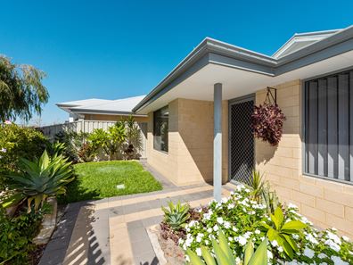 13 Wandina Way, Golden Bay WA 6174