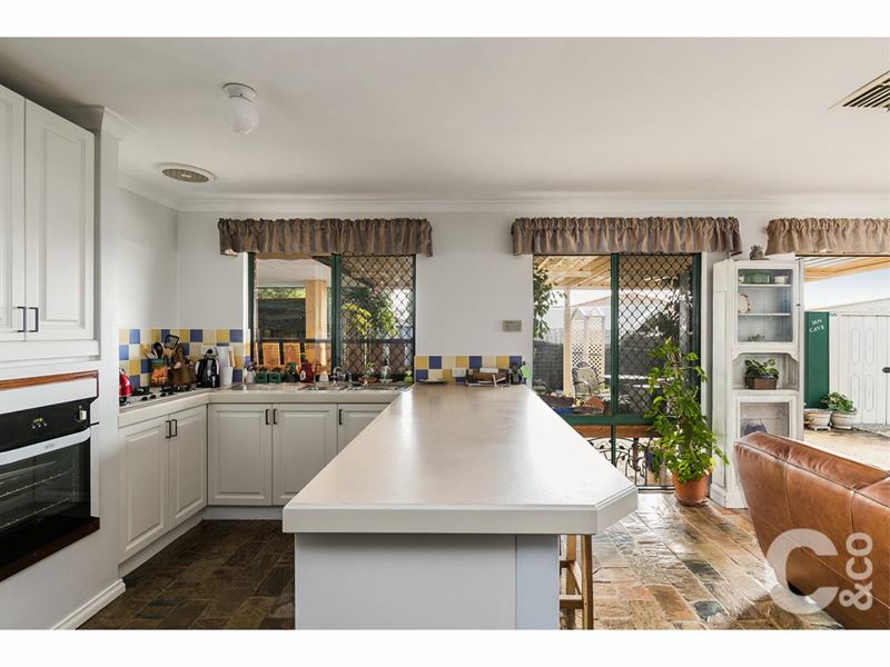 5 Kongal Heights, Leda