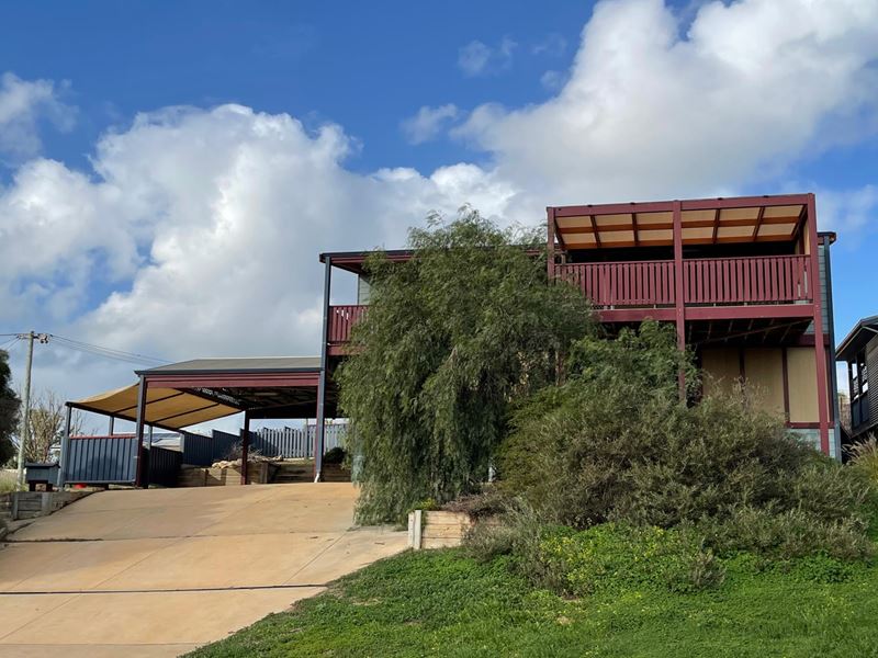10 Parker Street, Port Denison