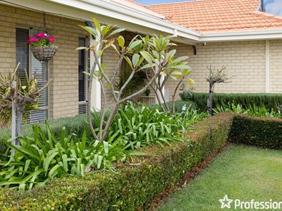 10 Ashdown Parade, Canning Vale WA 6155