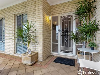 10 Ashdown Parade, Canning Vale WA 6155