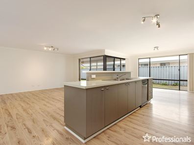 14 Ghost Gum Gardens, Baldivis WA 6171