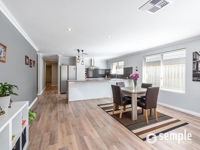 18 Medawar Loop, Piara Waters WA 6112