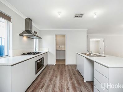 14 Zircon Drive, Byford WA 6122