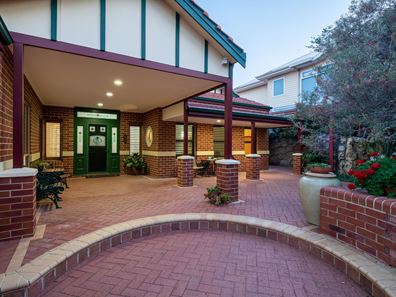 6 Arbery Avenue, Sorrento WA 6020