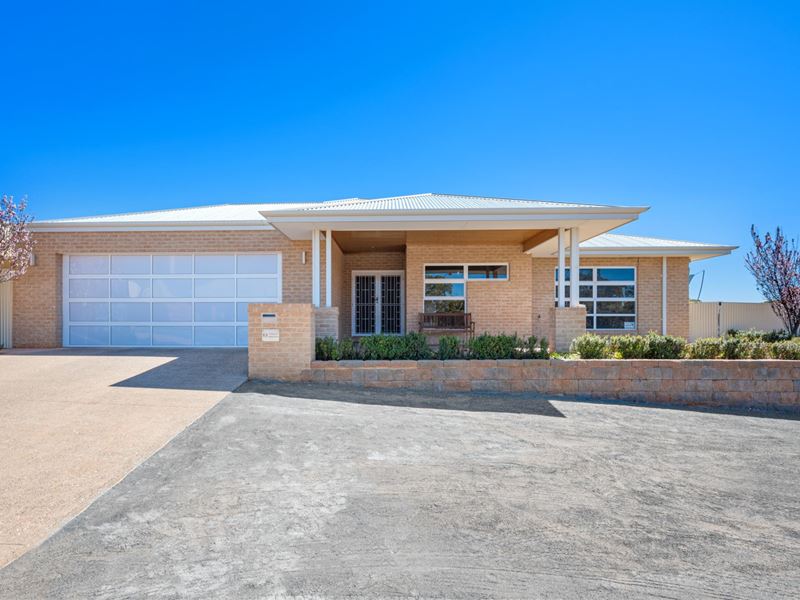53 Tindals Crescent, Hannans