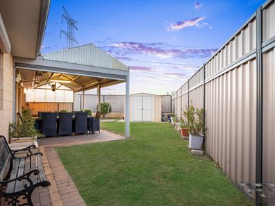 29 Passendale Crescent, Piara Waters WA 6112