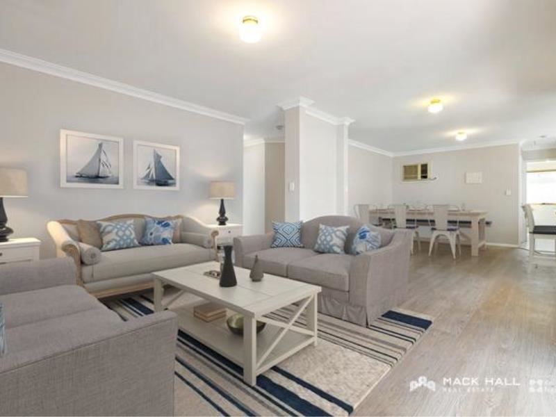2/167 North Beach Drive, Tuart Hill