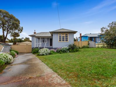 5 Benwell Place, Collie WA 6225