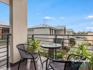 4/12 Hymus Street, Rockingham WA 6168