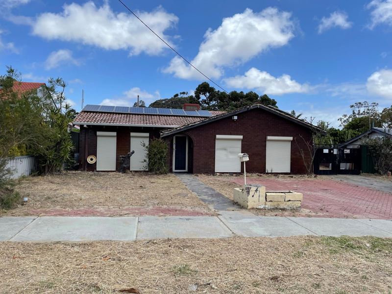 4 WARWICK PLACE, Girrawheen