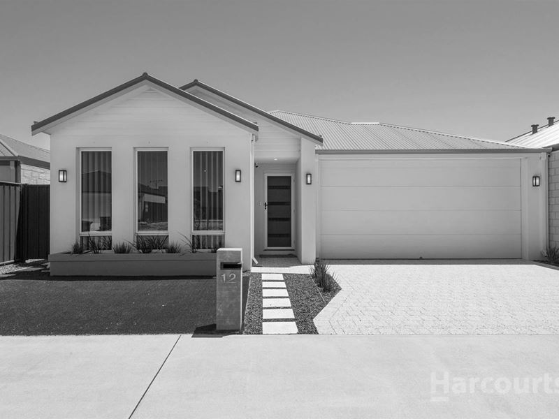 12 Woodbridge Circuit, Meadow Springs