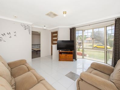 21 Hillcrest Court, Port Kennedy WA 6172
