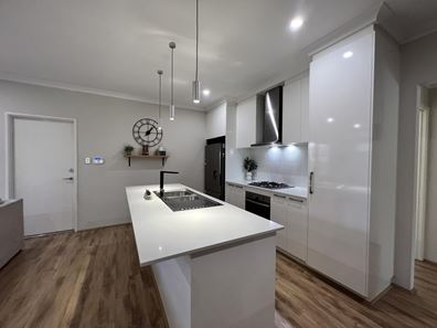 10A Houston Avenue, Dianella WA 6059