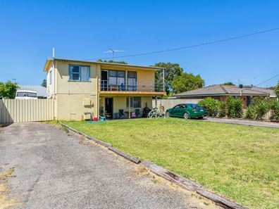 7 Light Street, Shoalwater WA 6169