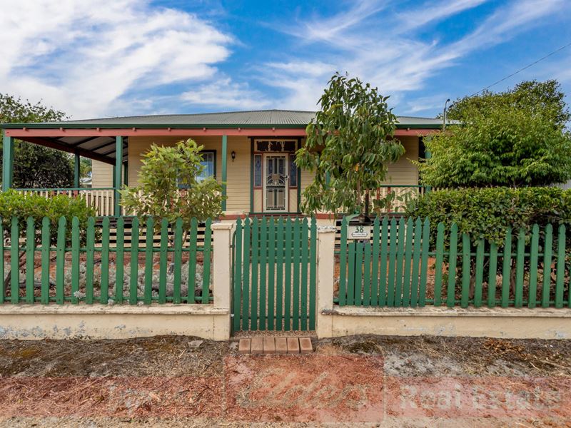 38 Bunbury Street, Collie