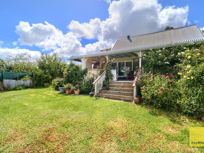 4 Green Street, Manypeaks