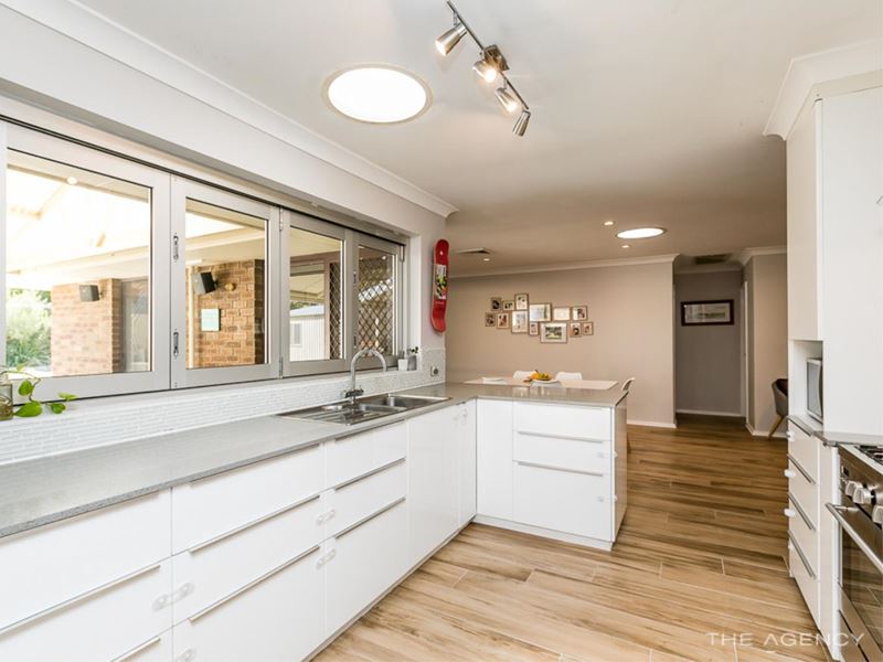 4 Deltoid Place, Heathridge
