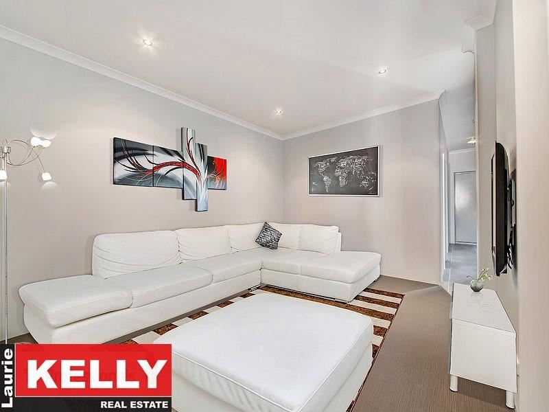 8 Lutea Lane, Jindalee