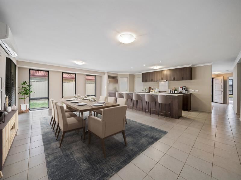 4 Fiano Cross, Caversham