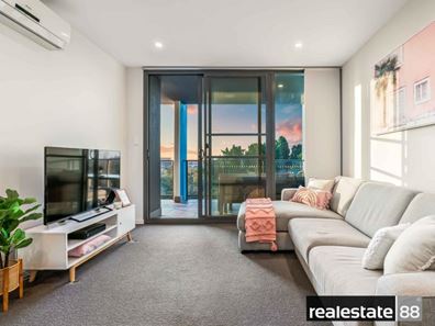 94/1 Rowe Avenue, Rivervale WA 6103