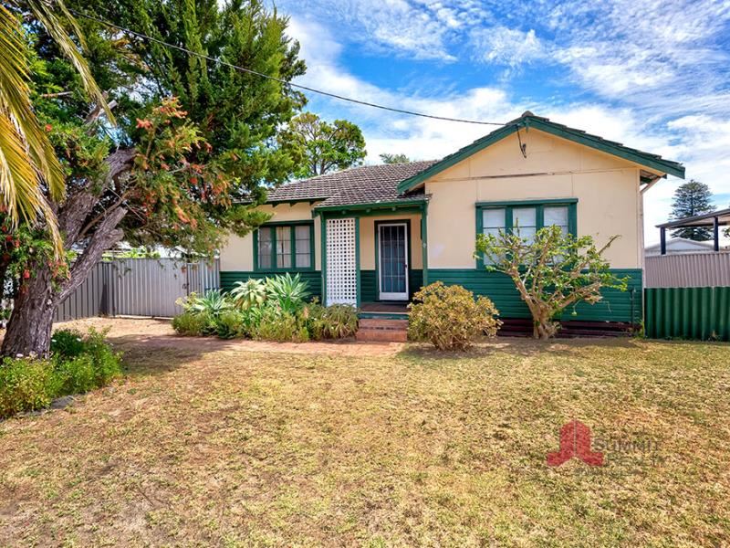 12 Teeluk Road, Carey Park