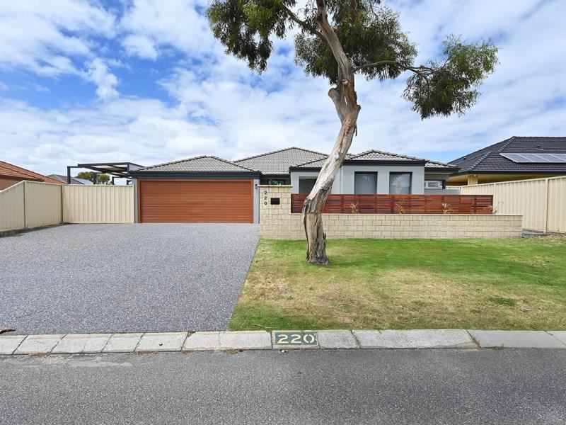 220 Golf Links Drive, Carramar